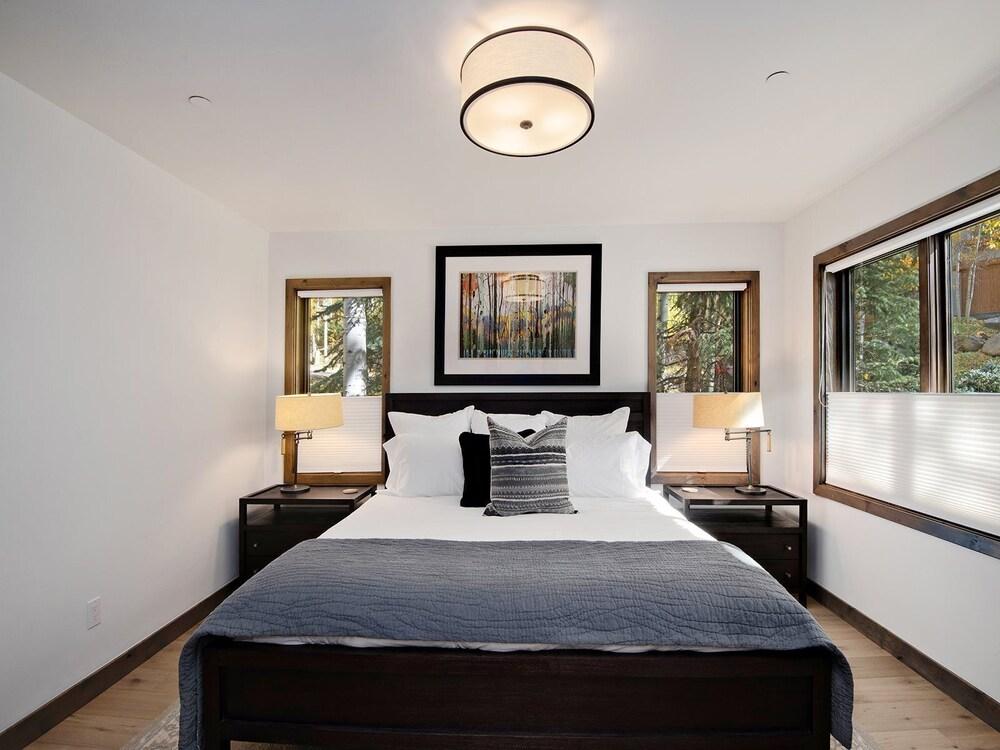 Greenhill Court Chalet