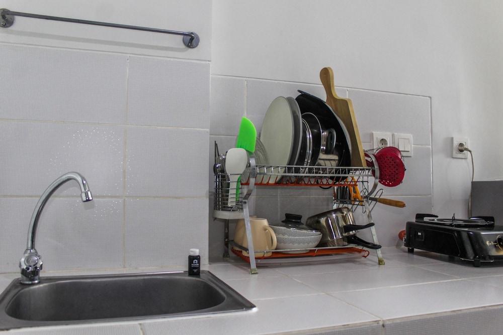 Minimalist and Comfy 1BR Apartment Scientia Residence