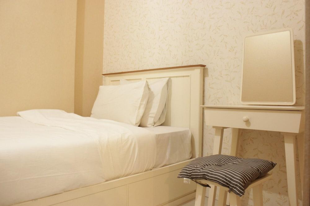 Comfy & Strategic 2BR Gateway Pasteur Apartment near Pasteur Exit Toll