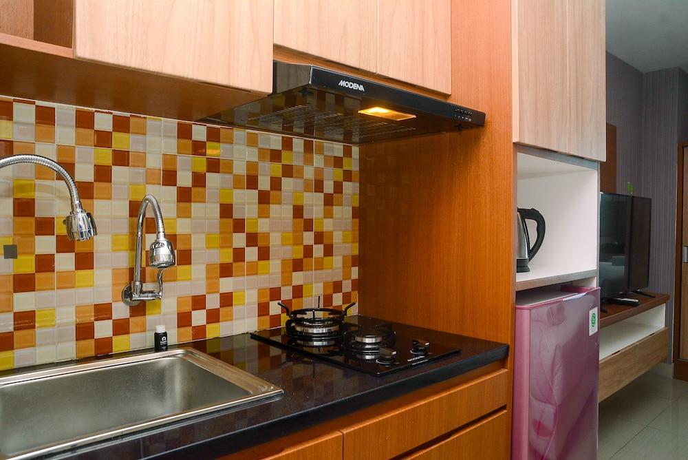 Comfortable Studio Grand Kamala Lagoon Apartment