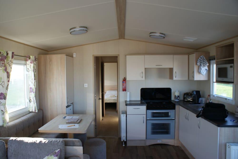 Immaculate 3-bed Caravan in Hartlepool