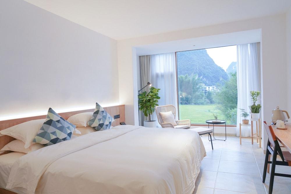 Yangshuo Enjoy Field Resort