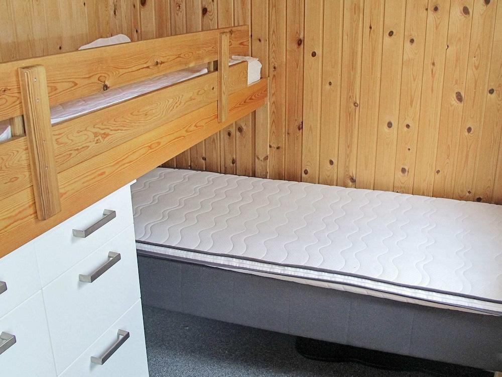 Seaside Serenity in Hummingen-by Traum