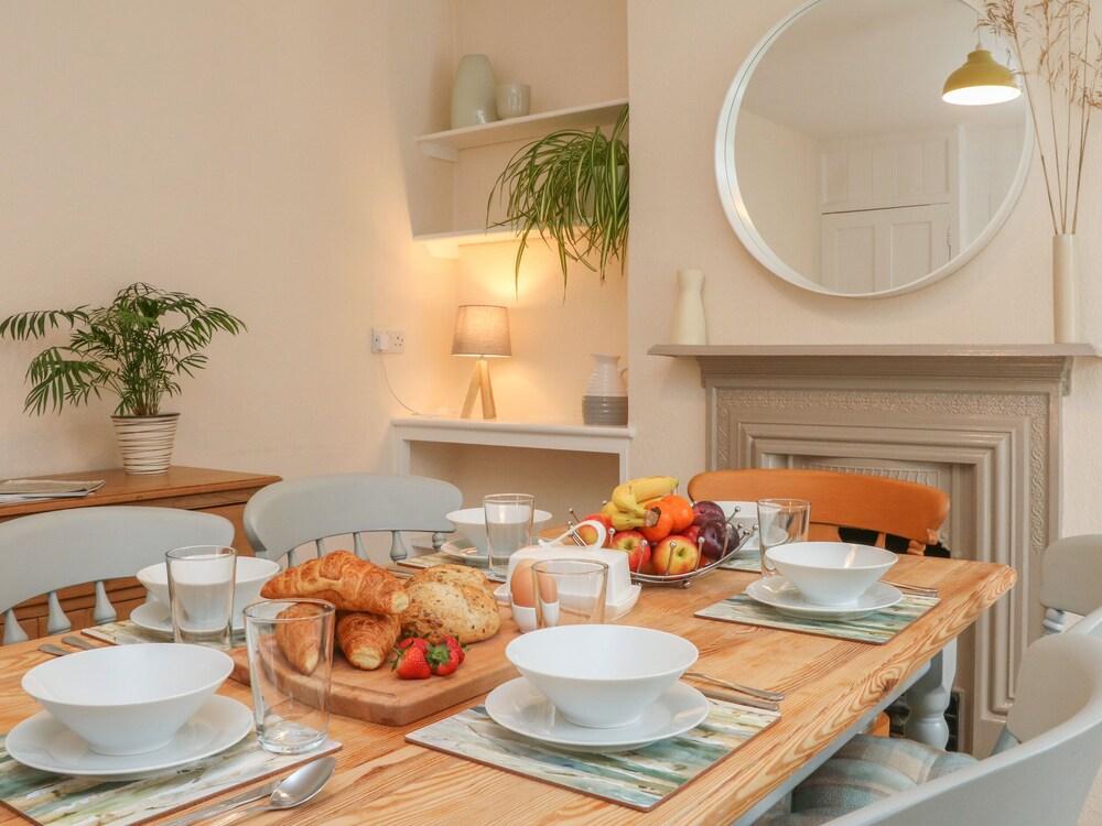 3 Lowerbourne Terrace