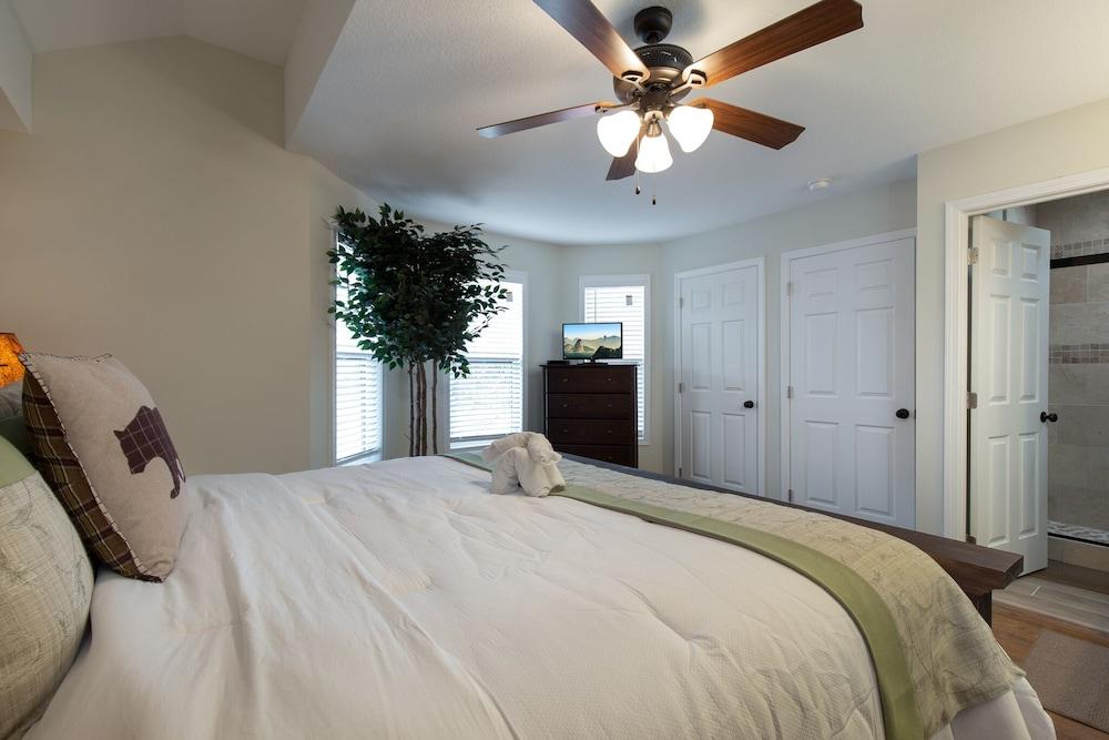 Misty Hollow by Jackson Mountain Rentals