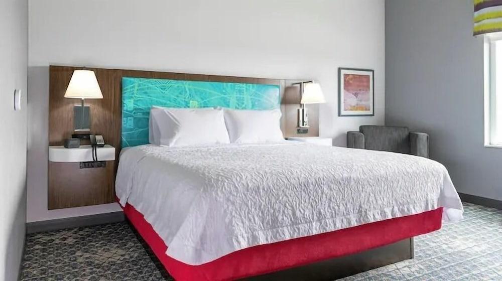 Hampton Inn & Suites Lubbock University