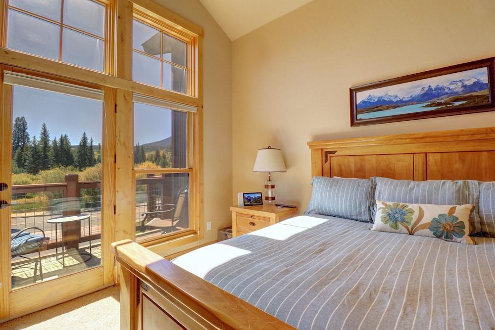 Angler Mountain Ranch 313 3 Bedroom Townhouse by RedAwning