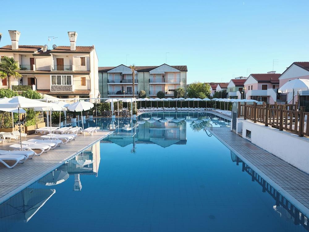 Cozy Flat in a Bright Residence-beahost