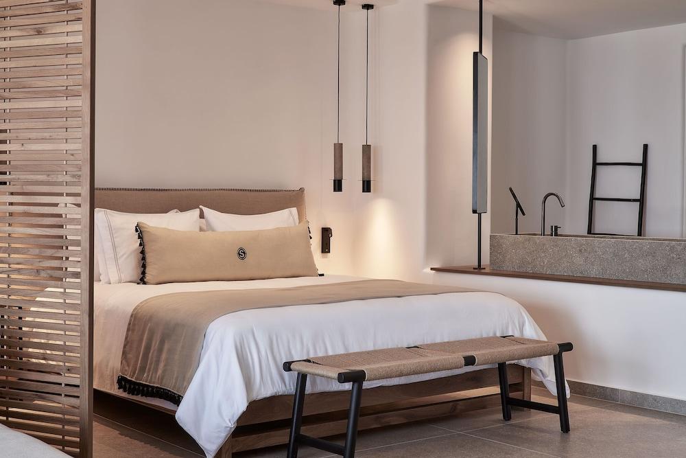 SantAnna Luxury Suites