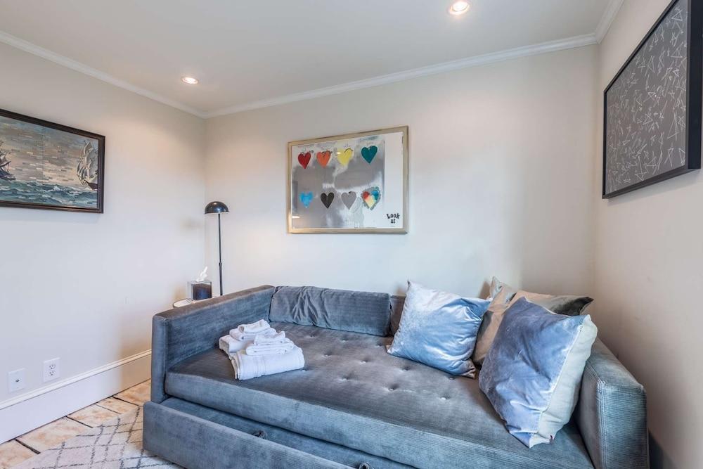 Blue Water: The Cottage