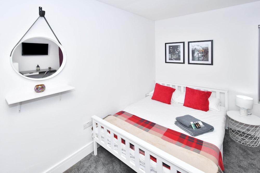 Townhouse @ 42 Minshull New Road Crewe