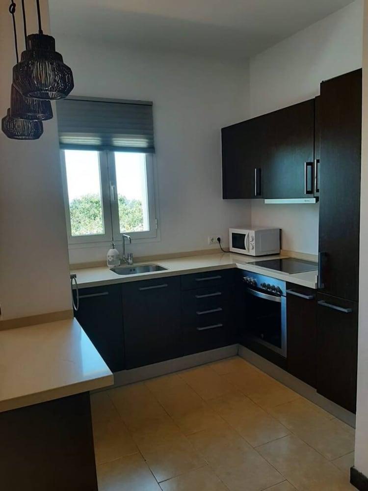 New Luxery Villa With Big Pool