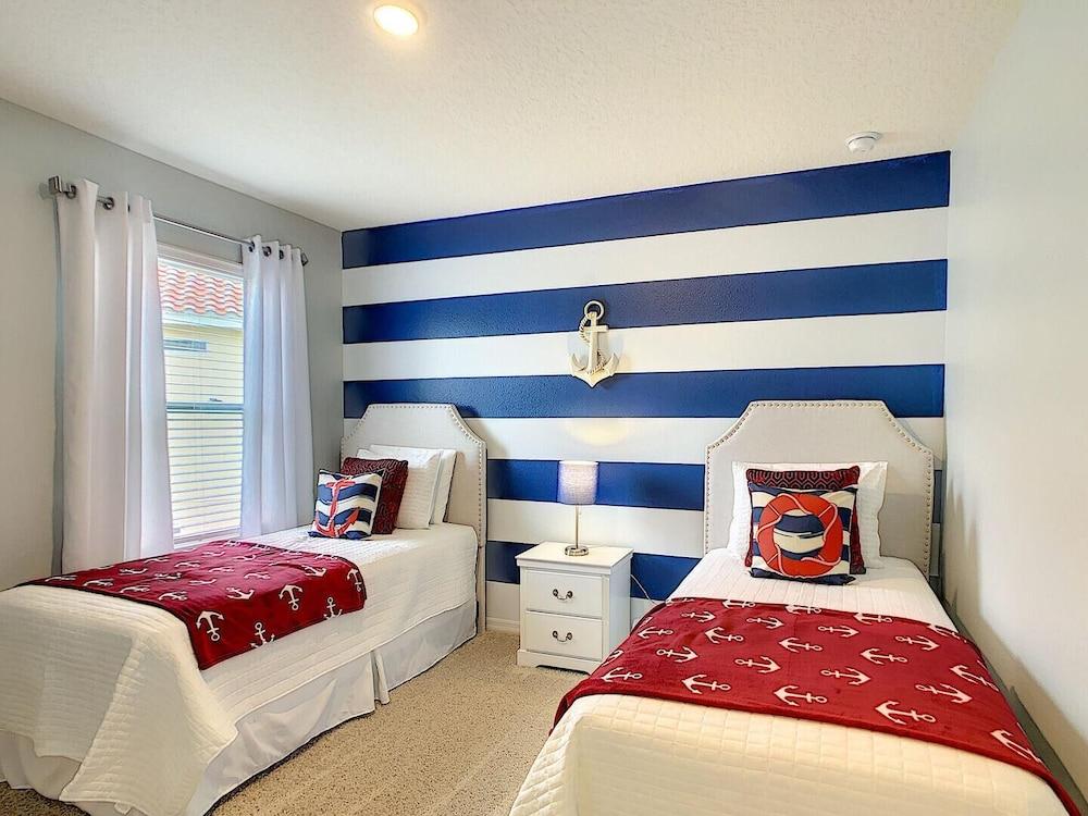 8039osc - Solterra Resort