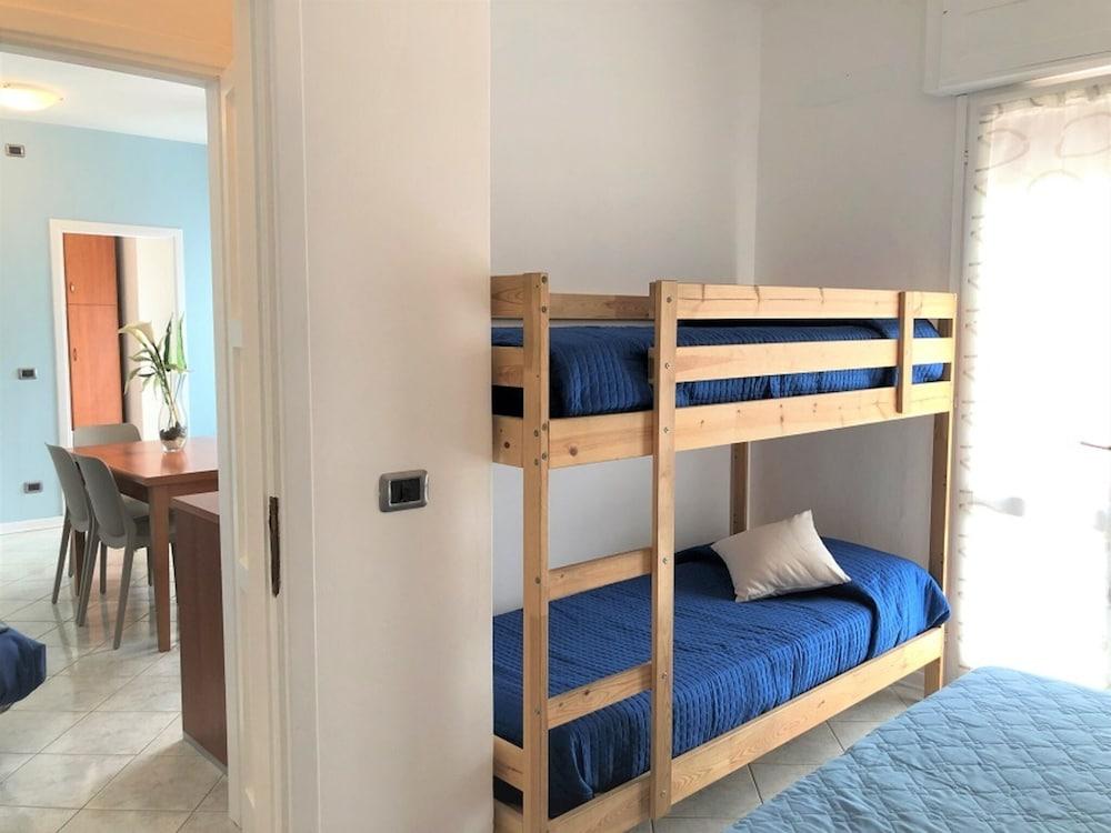 Beachfront Luminous Flat in Bibione - Beahost