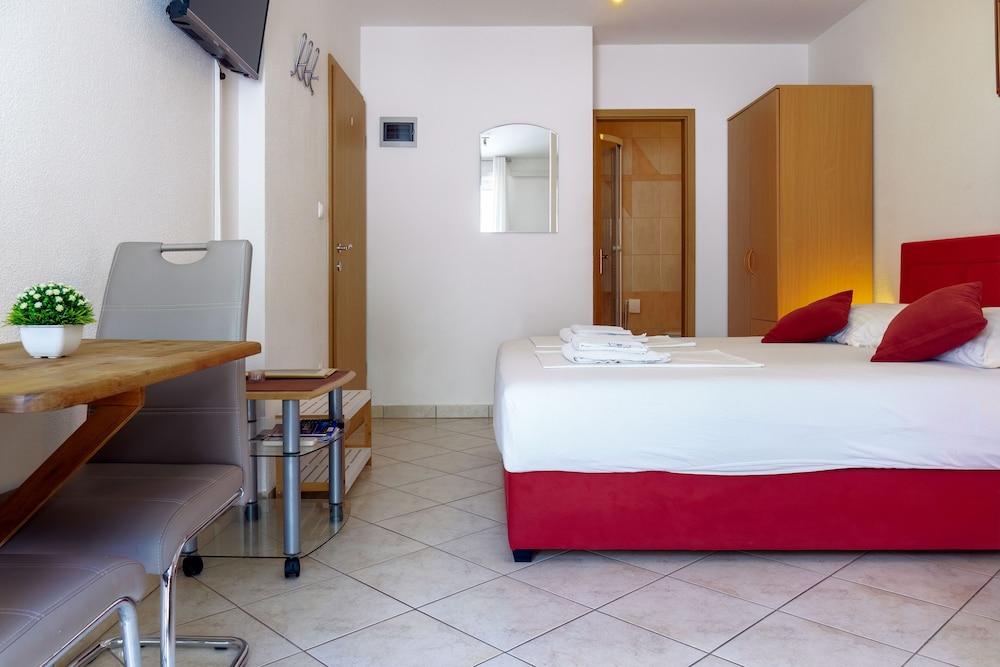 Studio for 2 People - Split Region