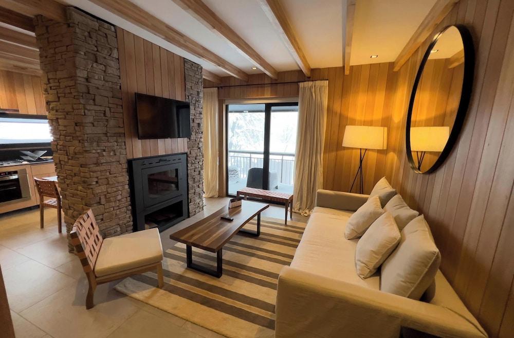 El Refugio Ski & Summer Lodge