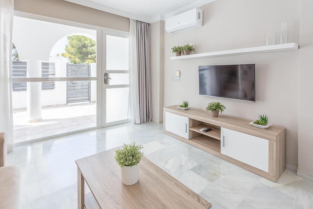 Marbella Resort 5 Pool Whirlpool Sauna