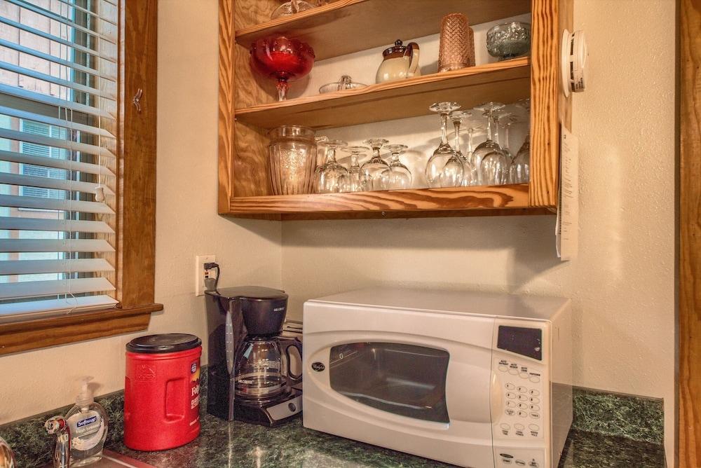 Waldrip Studio Bedroom Cabin by RedAwning