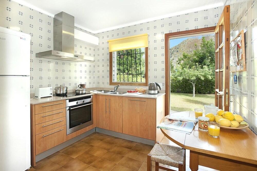 Villa - 3 Bedrooms with Pool - 108774