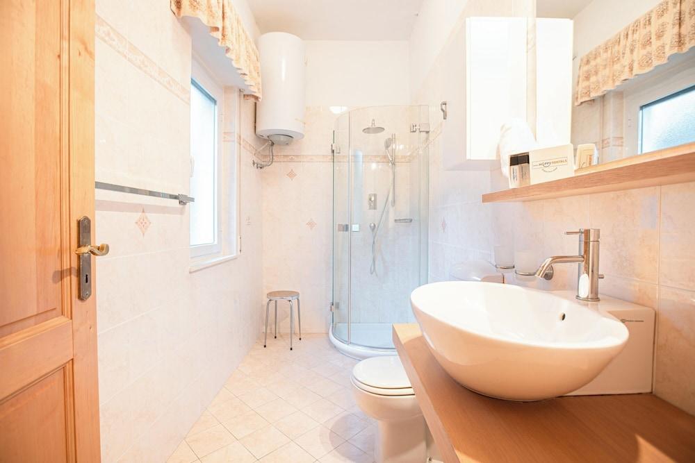 Paradiso Al Mare Shared Pool