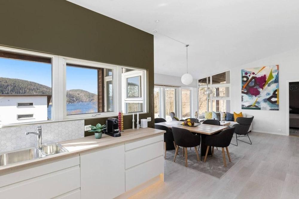 Cabin Oslofjord -sleeps14-seaview-familyfriendly