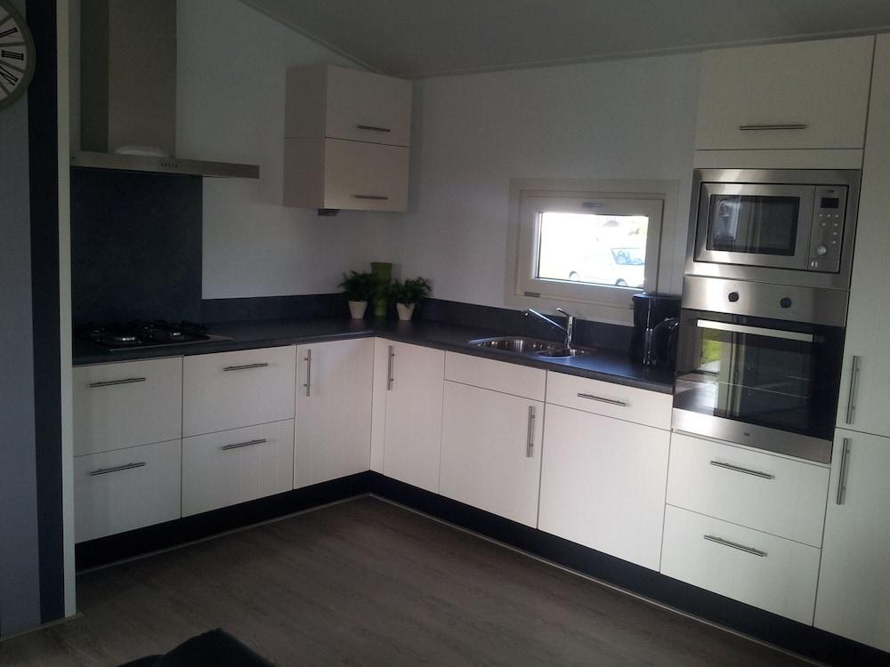 Well-kept Chalet not far From the Biesbosch