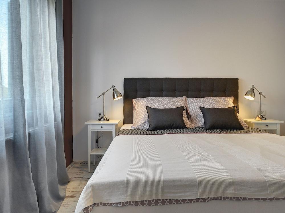 Lovely Holiday Home With Private Pool