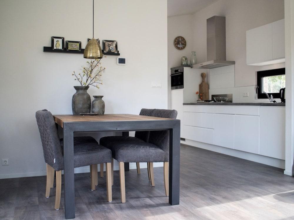 Modern Chalet Near De Veluwe National Park