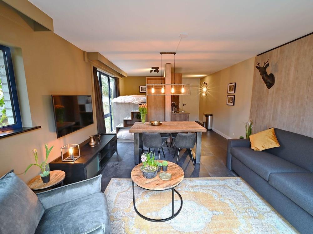 Modern Apartment With Terrace