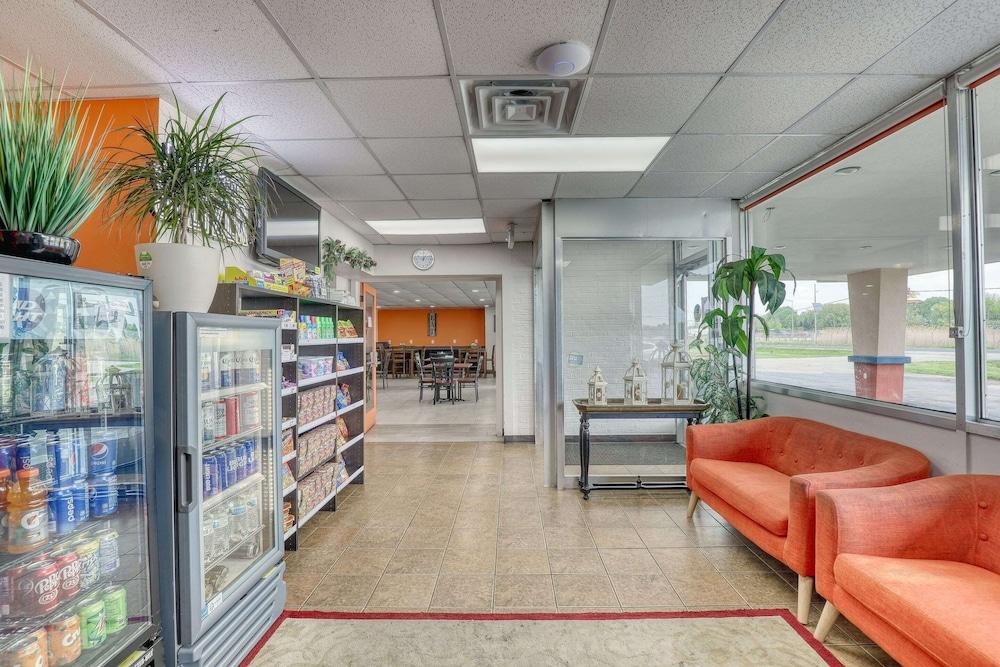 Suburban Studios Neenah-Appleton