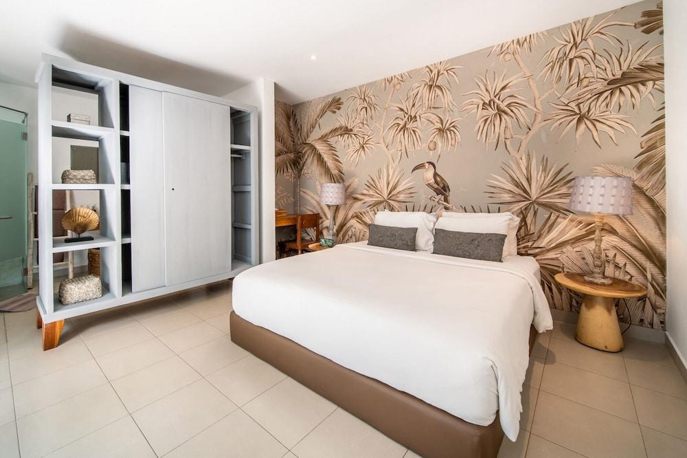 Splendid Private Villa, 2 BR, Canggu With Staff