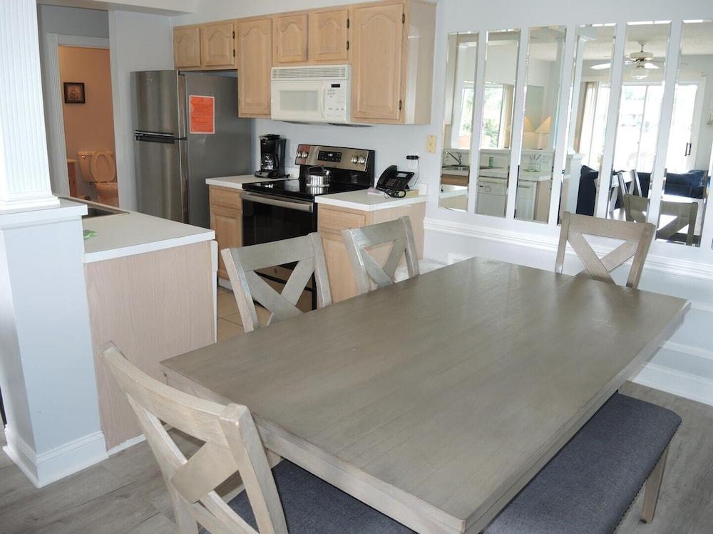 Family Friendly Golf Course View Condo 101M with Great Brunswick Plantation Resort Amenities by RedAwning