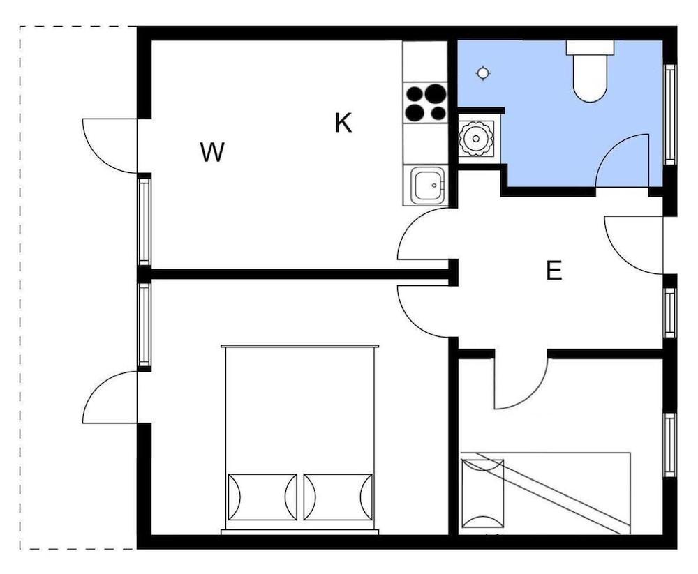 Beachfront Apartment D, 2 Bedrooms, Free Parking