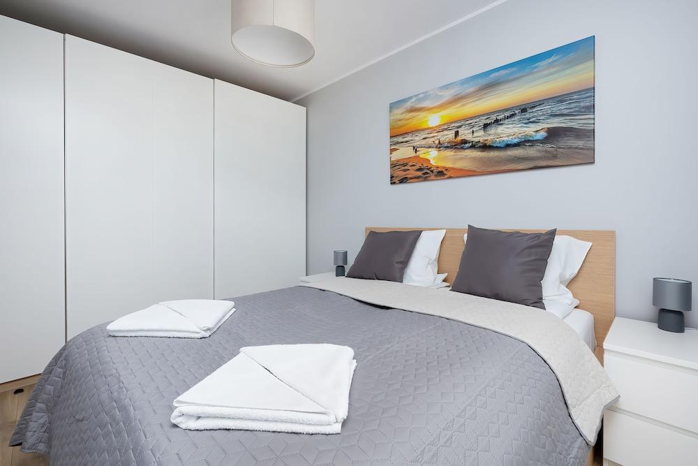 Apartments Platany by Renters