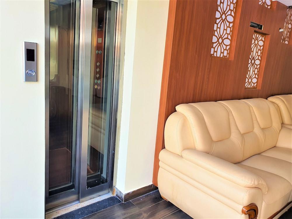 Shanti Solitaire Arpora