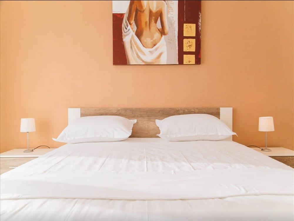 House Karlo Apartments