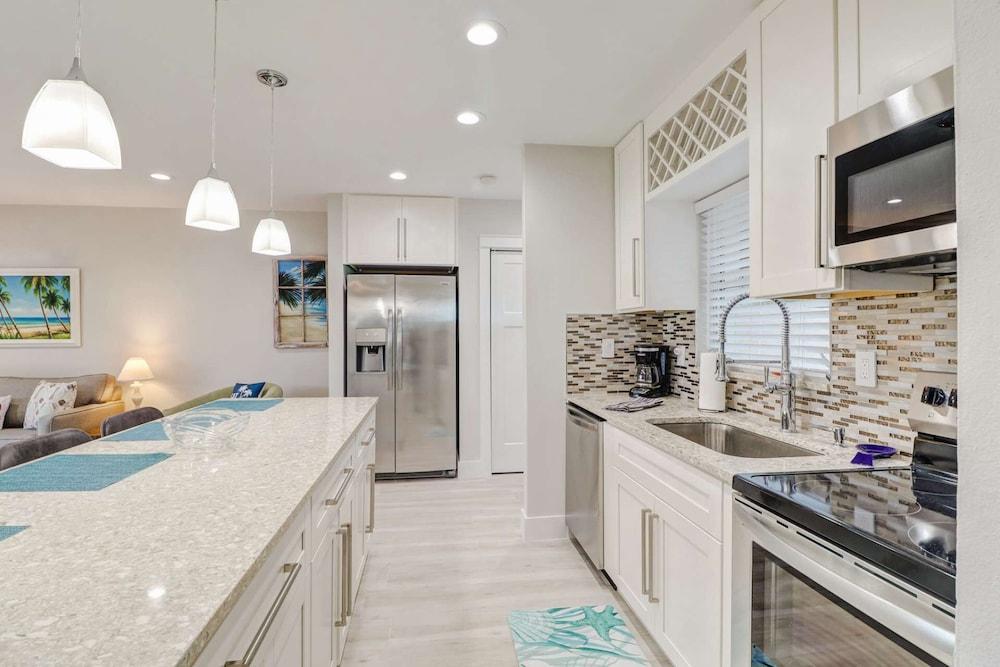 4836/4838 Esplanade St A