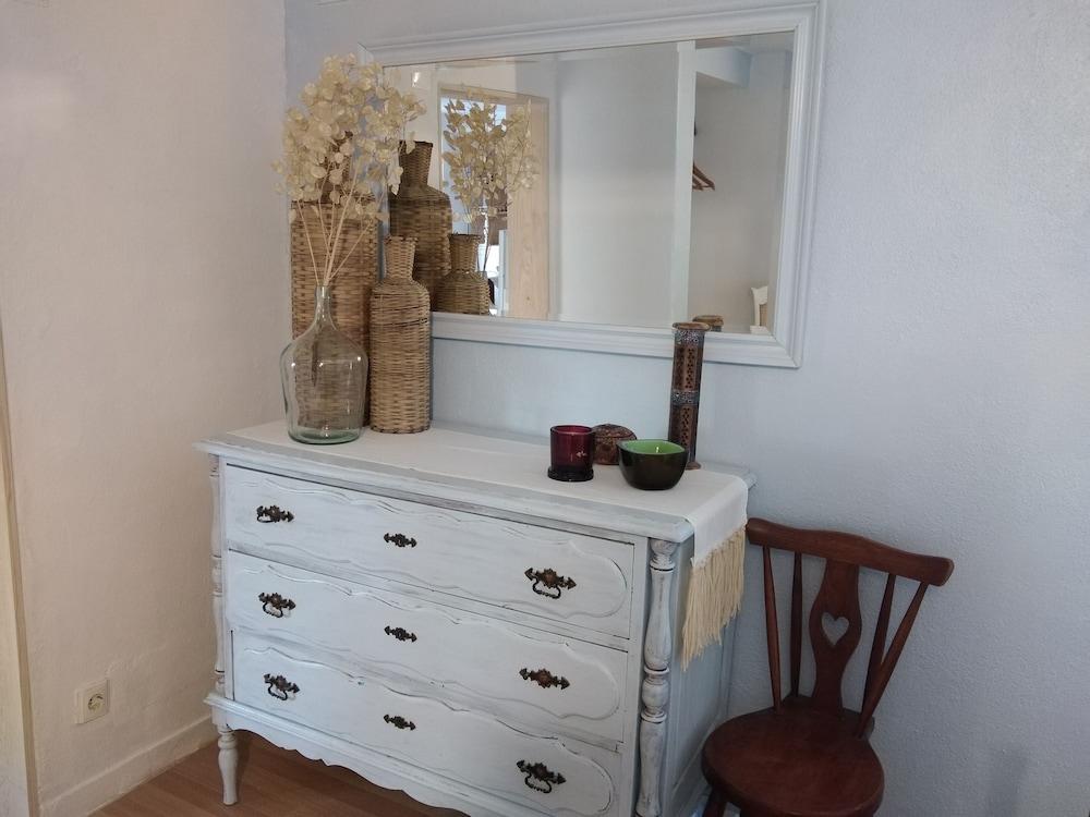 Charming 2-bed House in Sesimbra