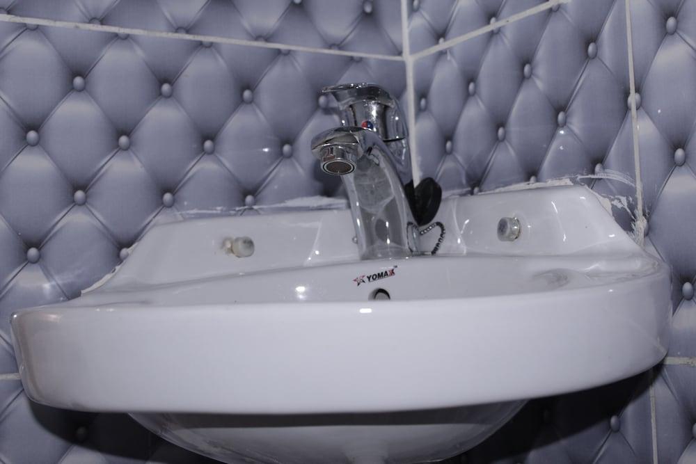 Elu Hotel Chambre Stand - Bonamoussadi