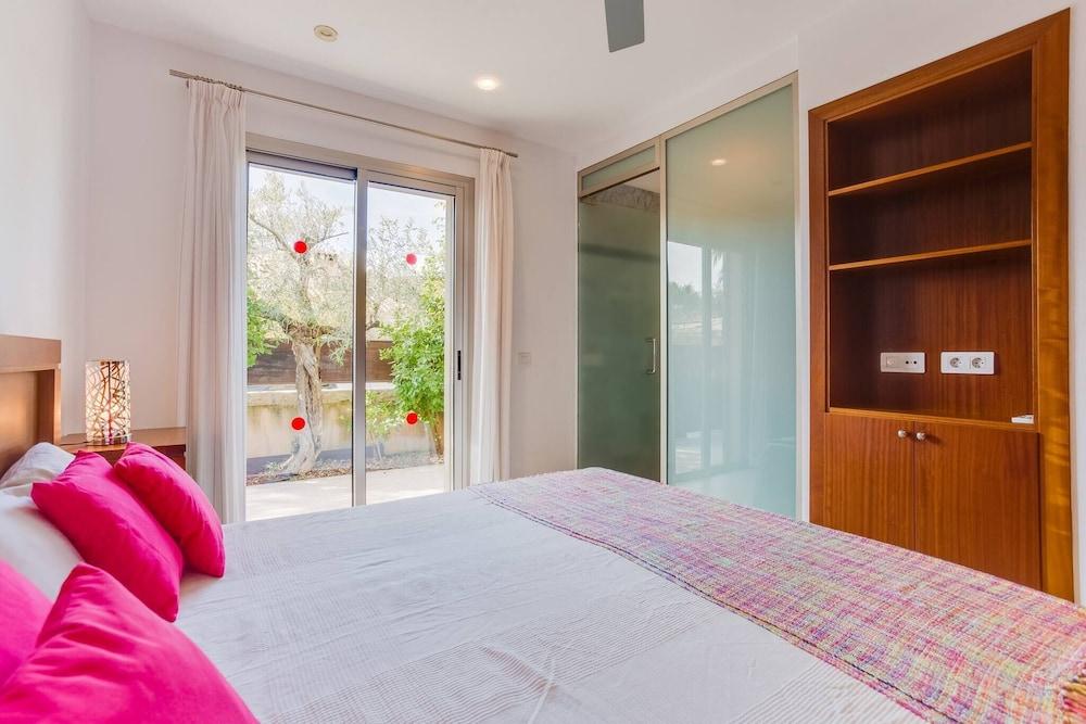 Villa With Pool in Alcudia