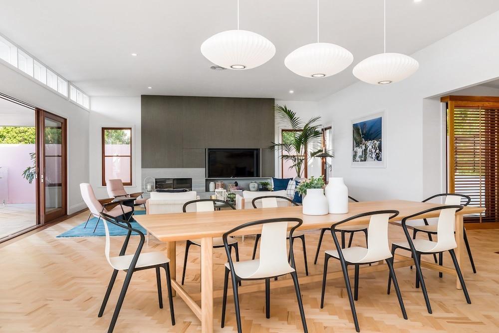 Your Luxury Escape - White Wood