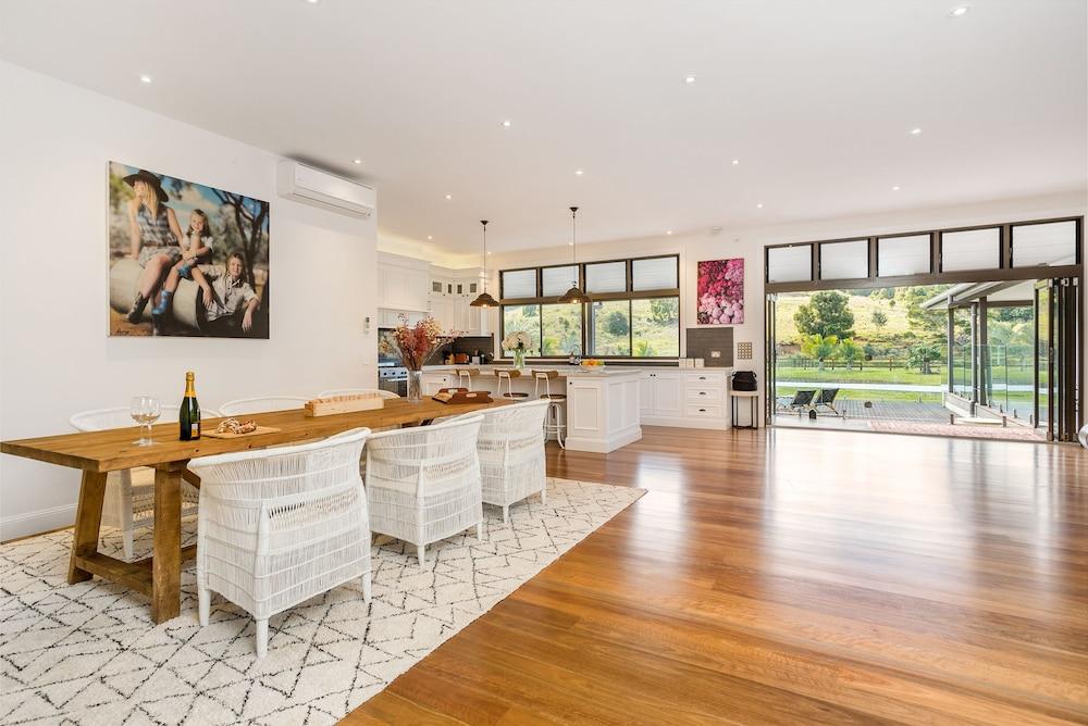 Your Luxury Escape - Midgen Flat