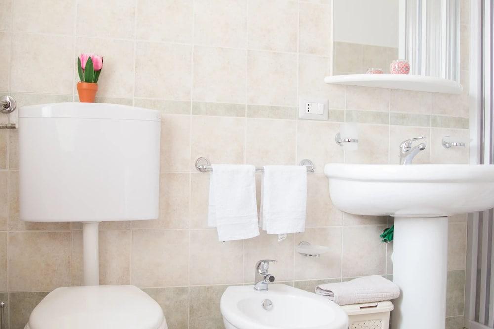 Casa Alesina - Balcony on Tusa