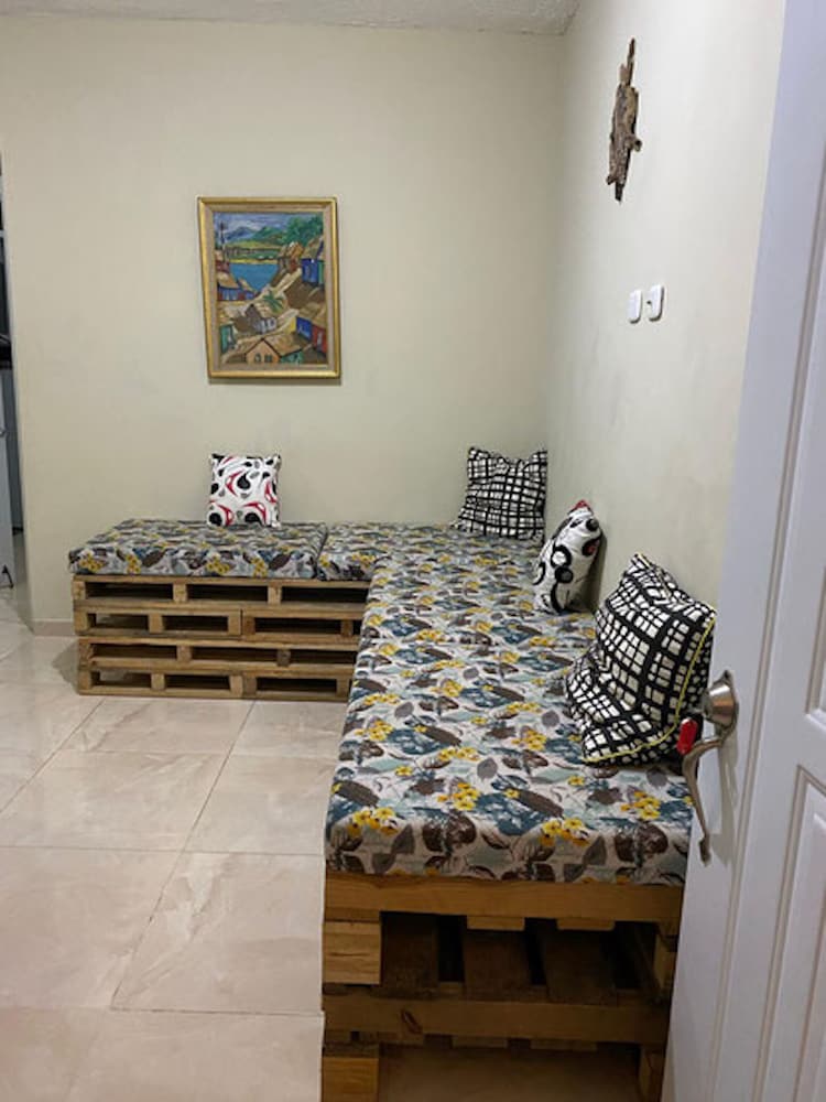 Quiet Studio - Apartment 4 in Villa Coconut