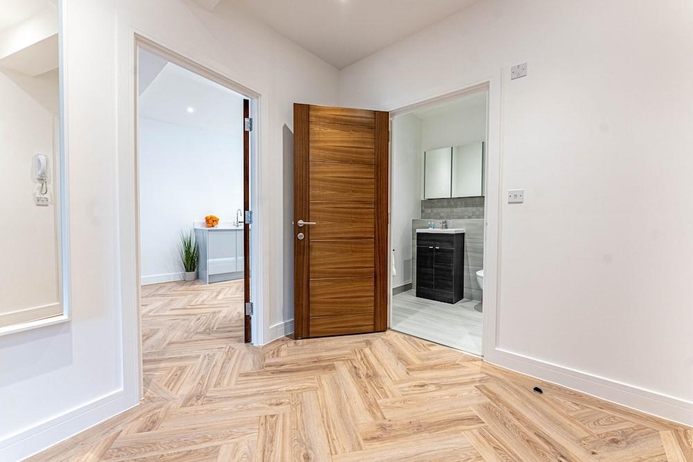 Celador Apartments - Wellington House