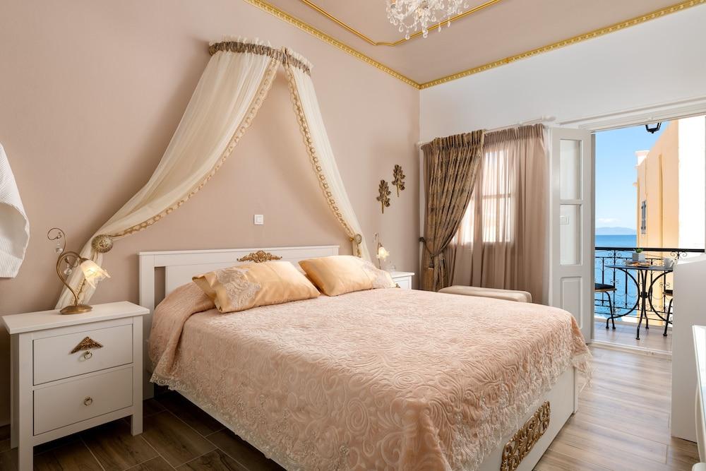 Marikas Deluxe Rooms