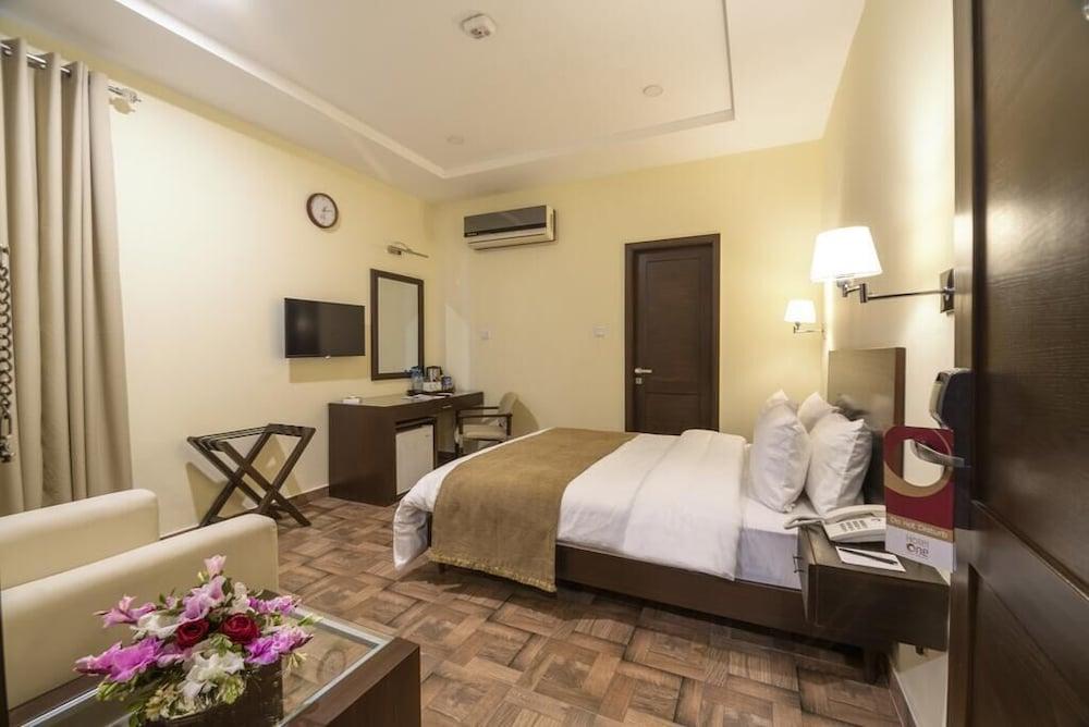Hotel One Sahiwal