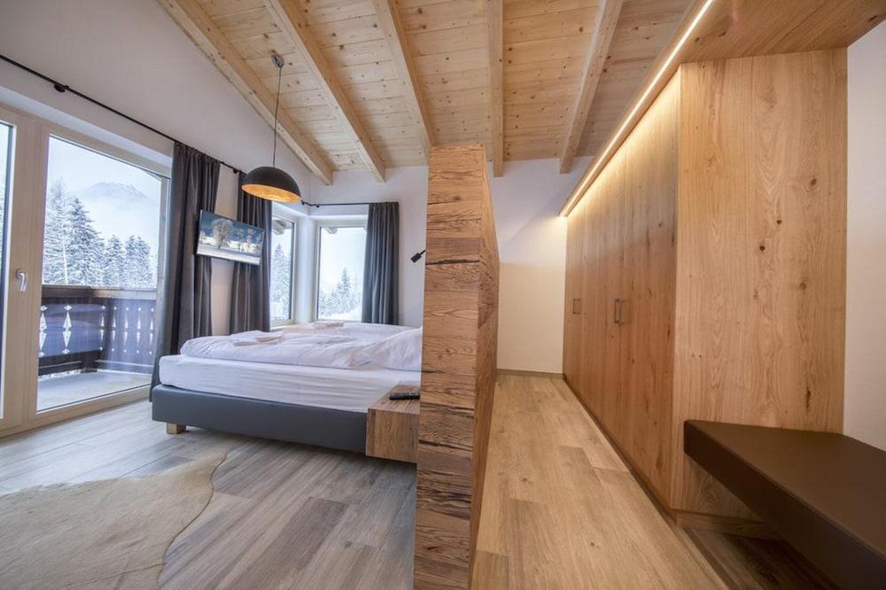 Amazing Chalet in Neukirchen near Wildkogel Ski Arena