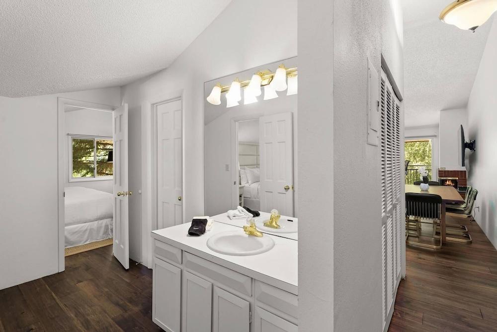 700 Monarch Condos by iTrip Aspen Snowmass