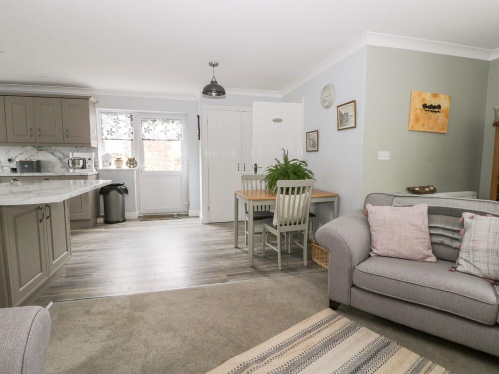 Gabby's Garden Cottage